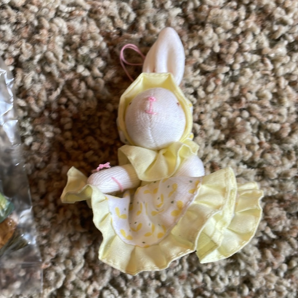 Easter items - Picture 5 of 6